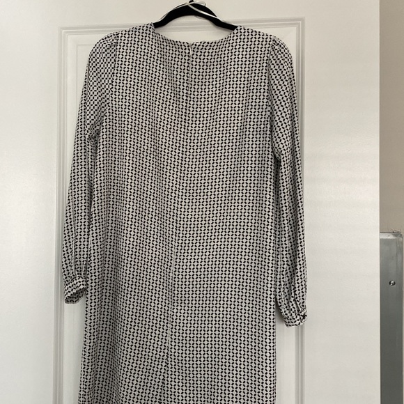 Black and White Print Dress - Picture 3 of 5